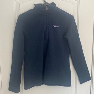 Patagonia quarter zip. Size small, near new condition